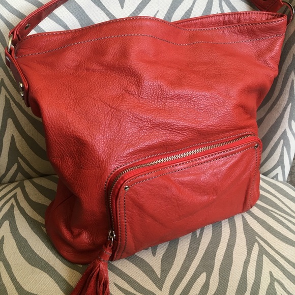 Danier Leather shoulder tote - Picture 1 of 5